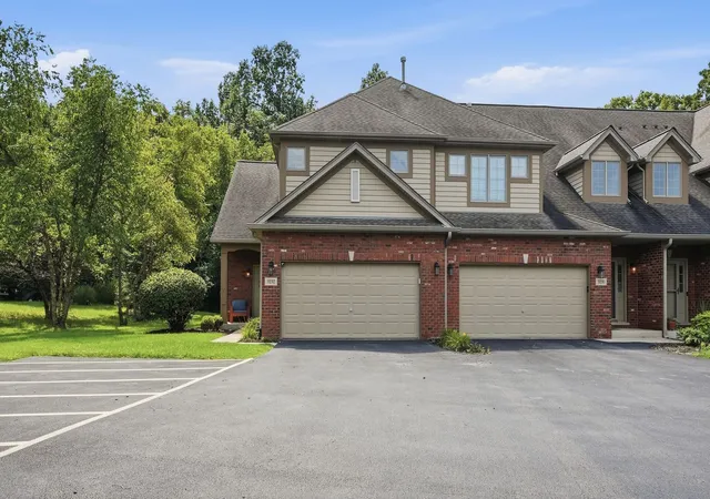 Photo 2 of Townhouse for sale at 3232 Lightning Ct, New Lenox, IL 60451 | MLS# 12760828 | Listing updated on 2026-09-21