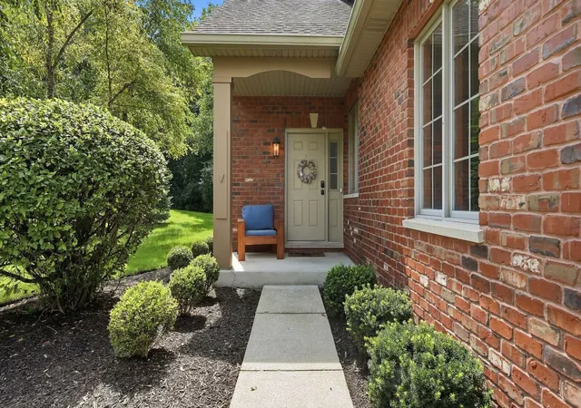 Photo 3 of Townhouse for sale at 3232 Lightning Ct, New Lenox, IL 60451 | MLS# 12760828 | Listing updated on 2026-09-21