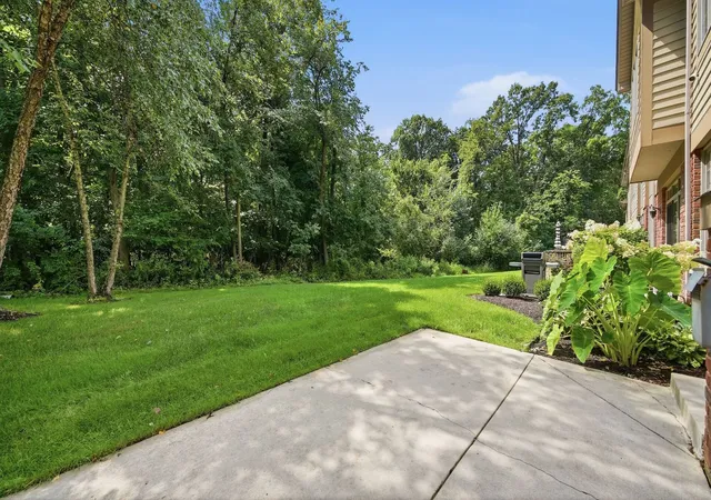 Photo 4 of Townhouse for sale at 3232 Lightning Ct, New Lenox, IL 60451 | MLS# 12760828 | Listing updated on 2026-09-21