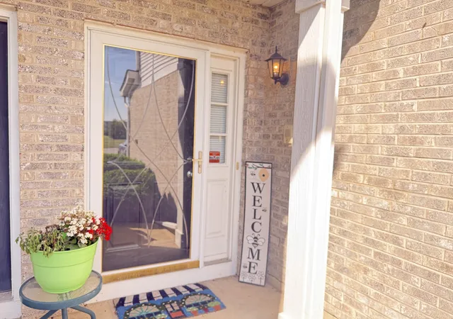 Photo 2 of Townhouse for sale at 21122 Gray Hawk Dr, Matteson, IL 60443 | MLS# 12760831 | Listing updated on 2026-09-21