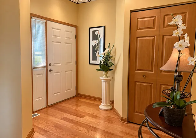 Photo 3 of Townhouse for sale at 21122 Gray Hawk Dr, Matteson, IL 60443 | MLS# 12760831 | Listing updated on 2026-09-21