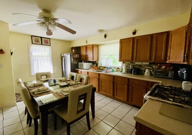 Photo 4 of Single family home for sale at 909 Prescott St, Waukegan, IL 60085 | MLS# 12760839 | Listing updated on 2026-09-22