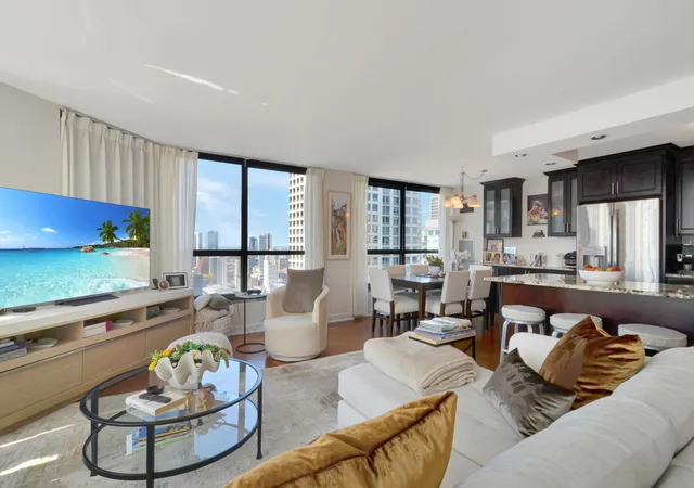 Photo 3 of Condo for sale at 405 N Wabash Ave #3204, Chicago, IL 60611 | MLS# 12760840 | Listing updated on 2026-09-16