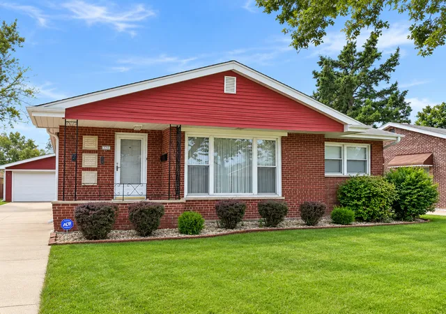 Photo 1 of Single family home for sale at 174 Linden Ln, Chicago Heights, IL 60411 | MLS# 12760846 | Listing updated on 2026-10-02
