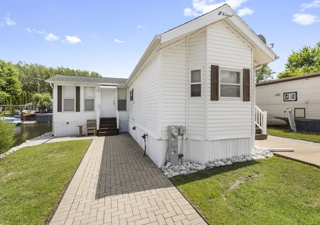 Photo 1 of Single family home for sale at 199 Tummy Tooth Ln, Wilmington, IL 60481 | MLS# 12760848 | Listing updated on 2026-09-22