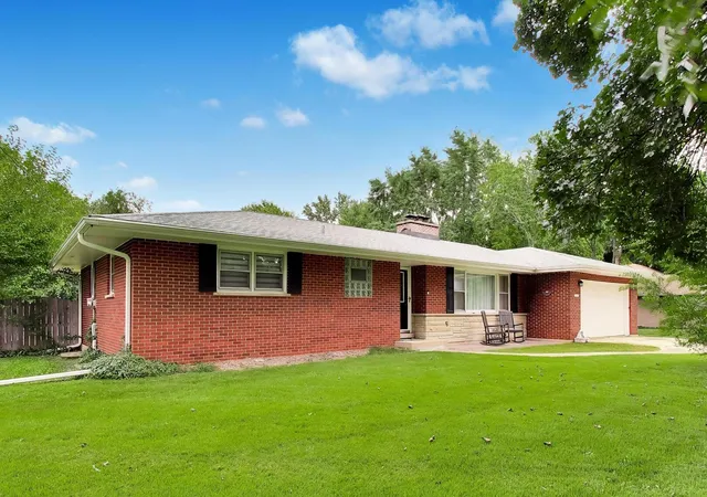 Photo 2 of Single family home for sale at 10s021 Plainfield Naperville Rd, Naperville, IL 60564 | MLS# 12760850 | Listing updated on 2026-09-22