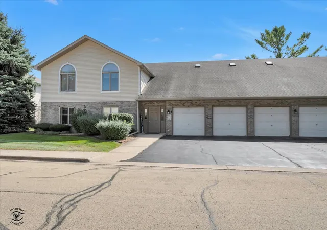 Photo 2 of Condo for sale at 2680 Crescenzo Dr #C, Joliet, IL 60436 | MLS# 12760853 | Listing updated on 2026-09-21