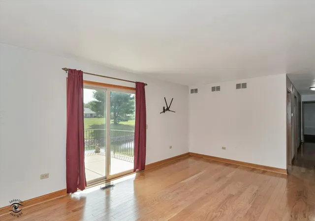 Listing Photo 5 - Condo for sale in building located at 2680 Crescenzo Dr, Joliet, IL 60435 - Unit #C