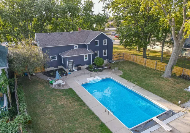 Photo 2 of Single family home for sale at 158 N Oak St, Manteno, IL 60950 | MLS# 12760863 | Listing updated on 2026-09-29