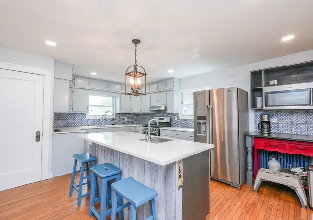 Photo 3 of Single family home for sale at 158 N Oak St, Manteno, IL 60950 | MLS# 12760863 | Listing updated on 2026-09-29
