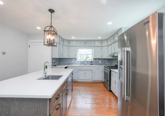 Photo 4 of Single family home for sale at 158 N Oak St, Manteno, IL 60950 | MLS# 12760863 | Listing updated on 2026-09-29