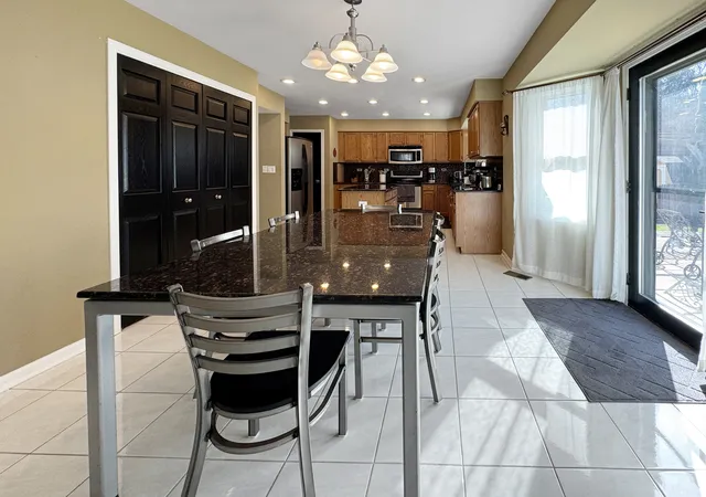 Photo 3 of Single family home for sale at 324 Chesapeake Ln, Bloomingdale, IL 60108 | MLS# 12760906 | Listing updated on 2026-09-22