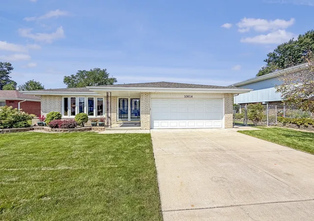 Photo 2 of Single family home for sale at 10614 South 84th Ave, Palos Hills, IL 60465 | MLS# 12760909 | Listing updated on 2026-09-22