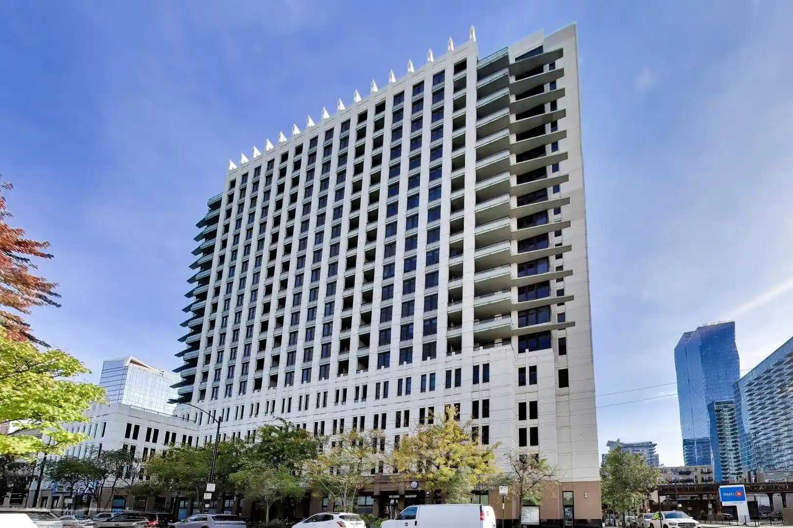 Listing Photo 1 - Condo for sale in 1255 S State St located at 1255 S State St, Chicago, IL 60605 - Unit #1807