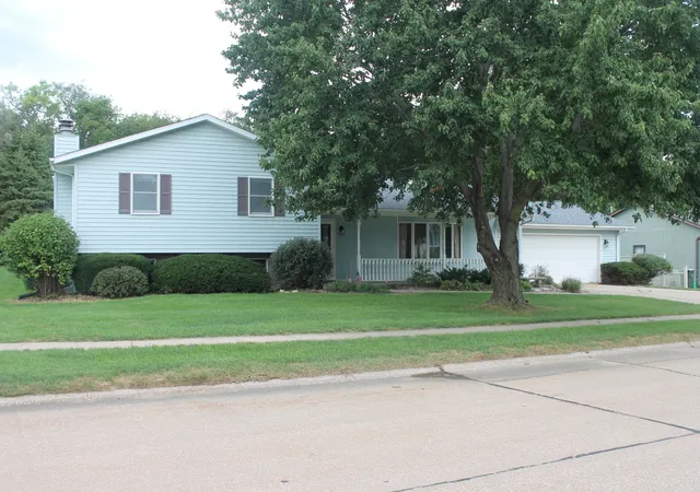 Single family home for sale at 419 Richmond Hl Dr, Geneseo, IL 61254 | MLS# 12760916