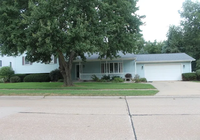 Photo 1 of Single family home for sale at 419 Richmond Hl Dr, Geneseo, IL 61254 | MLS# 12760916 | Listing updated on 2026-09-22