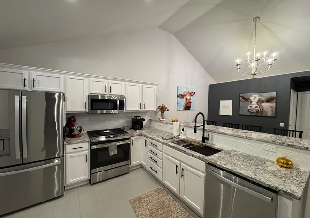 Photo 4 of Condo for sale at 16010 S Messenger Cir, Homer Glen, IL 60491 | MLS# 12760920 | Listing updated on 2026-09-26