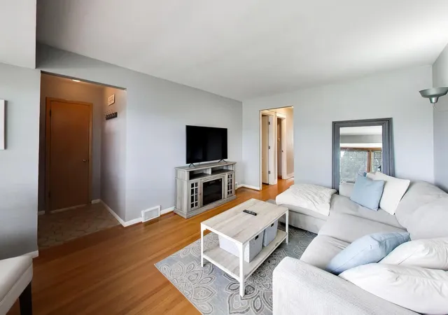 Photo 3 of Single family home for sale at 5652 S Parkside Ave, Chicago, IL 60638 | MLS# 12760926 | Listing updated on 2026-10-19