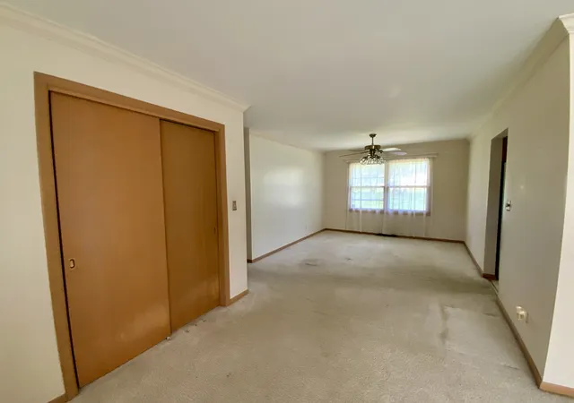 Photo 3 of Single family home for sale at 2271 Fitchome St, Aurora, IL 60506 | MLS# 12760929 | Listing updated on 2026-10-01