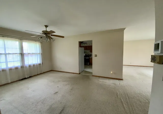 Photo 4 of Single family home for sale at 2271 Fitchome St, Aurora, IL 60506 | MLS# 12760929 | Listing updated on 2026-10-01