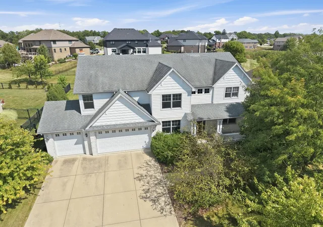 Photo 2 of Single family home for sale at 12520 Whisper Crk Way, Mokena, IL 60448 | MLS# 12760930 | Listing updated on 2026-09-22