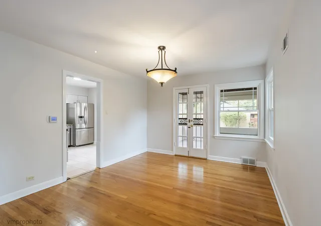 Photo 4 of Single family home for sale at 1501 N Jackson Ave, River Forest, IL 60305 | MLS# 12760933 | Listing updated on 2026-10-24