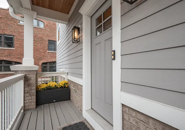Photo 2 of Townhouse for sale at 550 Ohio Ave #550, St. Charles, IL 60174 | MLS# 12760937 | Listing updated on 2026-09-22
