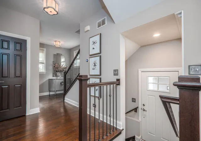 Photo 3 of Townhouse for sale at 550 Ohio Ave #550, St. Charles, IL 60174 | MLS# 12760937 | Listing updated on 2026-09-22