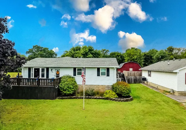 Photo 1 of Single family home for sale at 809 N Market St, Watseka, IL 60970 | MLS# 12760942 | Listing updated on 2026-09-23