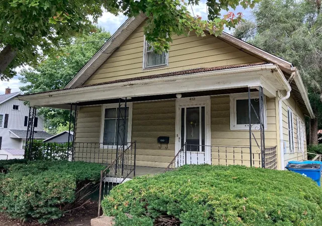 Photo 1 of Single family home for sale at 412 Monroe Ave, Dixon, IL 61021 | MLS# 12760943 | Listing updated on 2026-09-29