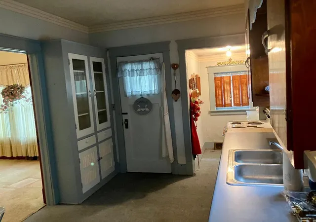 Photo 3 of Single family home for sale at 412 Monroe Ave, Dixon, IL 61021 | MLS# 12760943 | Listing updated on 2026-09-29