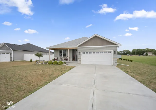 Photo 4 of Sale Pending at 1406 Indian Trl, Kankakee, IL 60901 | MLS# 12760951 | Listing updated on 2026-09-28