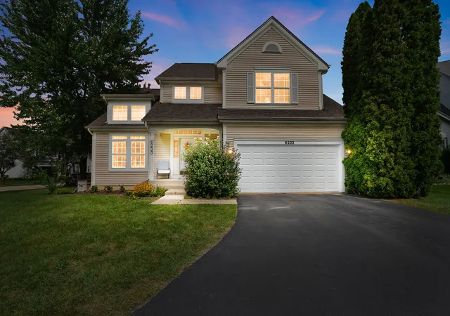 Photo 3 of Single family home for sale at 6233 Formoor Ln, Gurnee, IL 60031 | MLS# 12760978 | Listing updated on 2026-09-22