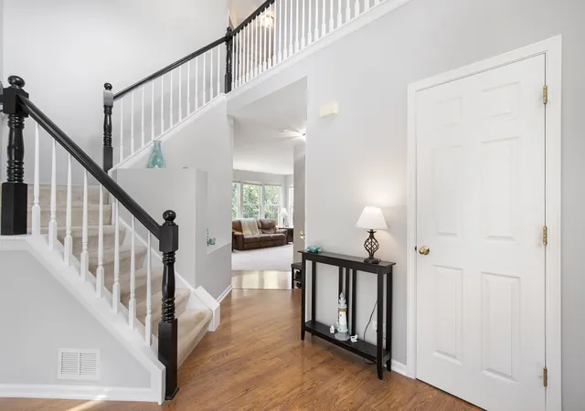Photo 3 of Single family home for sale at 6233 Formoor Ln, Gurnee, IL 60031 | MLS# 12760978 | Listing updated on 2026-09-22