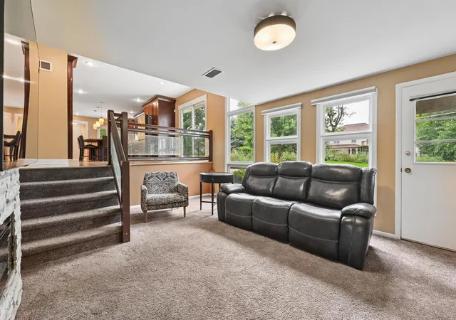 Photo 3 of Single family home for sale at 4708 N Burman Dr, Crystal Lake, IL 60014 | MLS# 12760992 | Listing updated on 2026-09-22