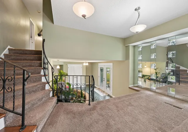 Photo 3 of Single family home for sale at 4708 N Burman Dr, Crystal Lake, IL 60014 | MLS# 12760992 | Listing updated on 2026-09-22