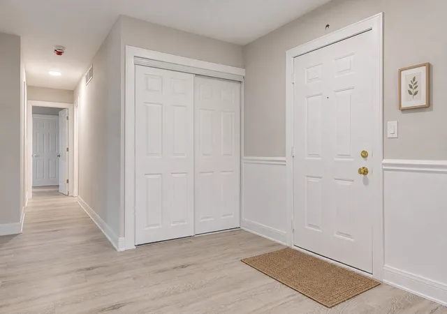 Photo 2 of Condo for sale at 3030 Pheasant Crk Dr #405, Northbrook, IL 60062 | MLS# 12760994 | Listing updated on 2026-10-07