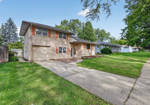 Photo 2 of Single family home for sale at 3804 Seward Ave, Rockford, IL 61108 | MLS# 12761033 | Listing updated on 2026-10-07