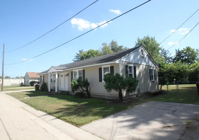 Photo 2 of Sale Pending at 1215 42nd Avenue, Rockford, IL 61109 | MLS# 12761072 | Listing updated on 2026-09-20