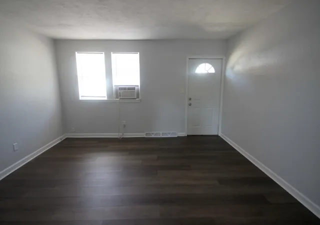Listing Photo 4 - Condo for sale in building located at 1215 42nd Ave, Rockford, IL 61109