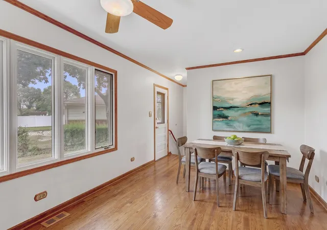 Photo 3 of Single family home for sale at 385 Pleasant St, Hoffman Estates, IL 60169 | MLS# 12761078 | Listing updated on 2026-09-23