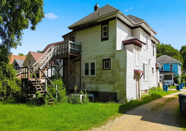 Photo 3 of Multi family home for sale at 715 West 2nd, Dixon, IL 61021 | MLS# 12761088 | Listing updated on 2026-09-29