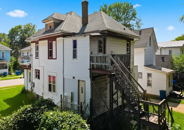 Photo 3 of House for sale at 715 West 2nd, Dixon, IL 61021 | MLS# 12761088 | Listing updated on 2026-09-29