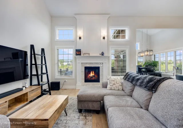 Photo 4 of Townhouse for sale at 8918 Buffington Breakwater Dr, Frankfort, IL 60423 | MLS# 12761097 | Listing updated on 2026-10-06