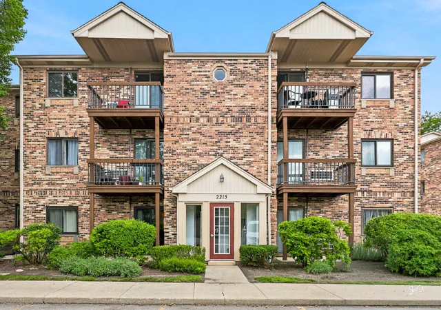Photo 1 of Condo for sale at 2215 Nichols Rd #21F, Arlington Heights, IL 60004 | MLS# 12761098 | Listing updated on 2026-09-22