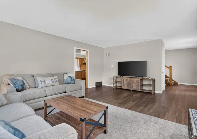 Photo 4 of Single family home for sale at 520 Johnson Ave, Morris, IL 60450 | MLS# 12761102 | Listing updated on 2026-10-05