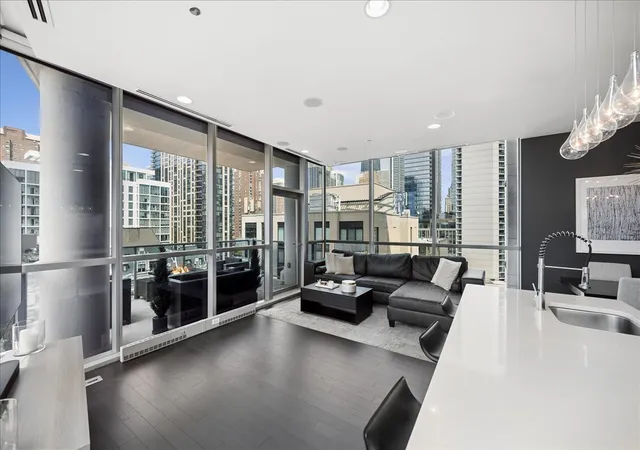 Photo 4 of Condo for sale at 110 W Superior St #1003, Chicago, IL 60654 | MLS# 12761110 | Listing updated on 2026-09-22