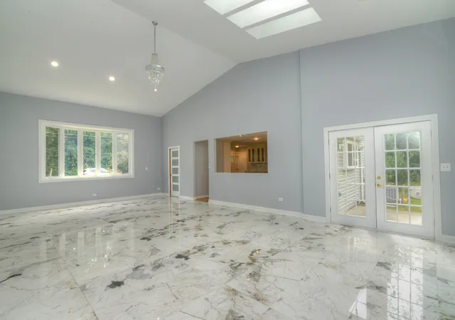 Photo 4 of Single family home for sale at 5n712 Garden Ave, Roselle, IL 60172 | MLS# 12761114 | Listing updated on 2026-09-25