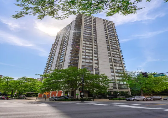 Listing Photo 1 - Condo for sale in building located at 1360 N Sandburg Ter, Chicago, IL 60610 - Unit #2701C