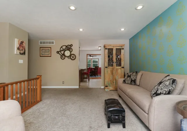 Photo 4 of Single family home for sale at 719 Kathleen Dr, Normal, IL 61761 | MLS# 12761119 | Listing updated on 2026-09-28